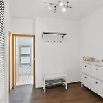 Stylish & Relaxing Penthouse ~ Workspace ~ Parking