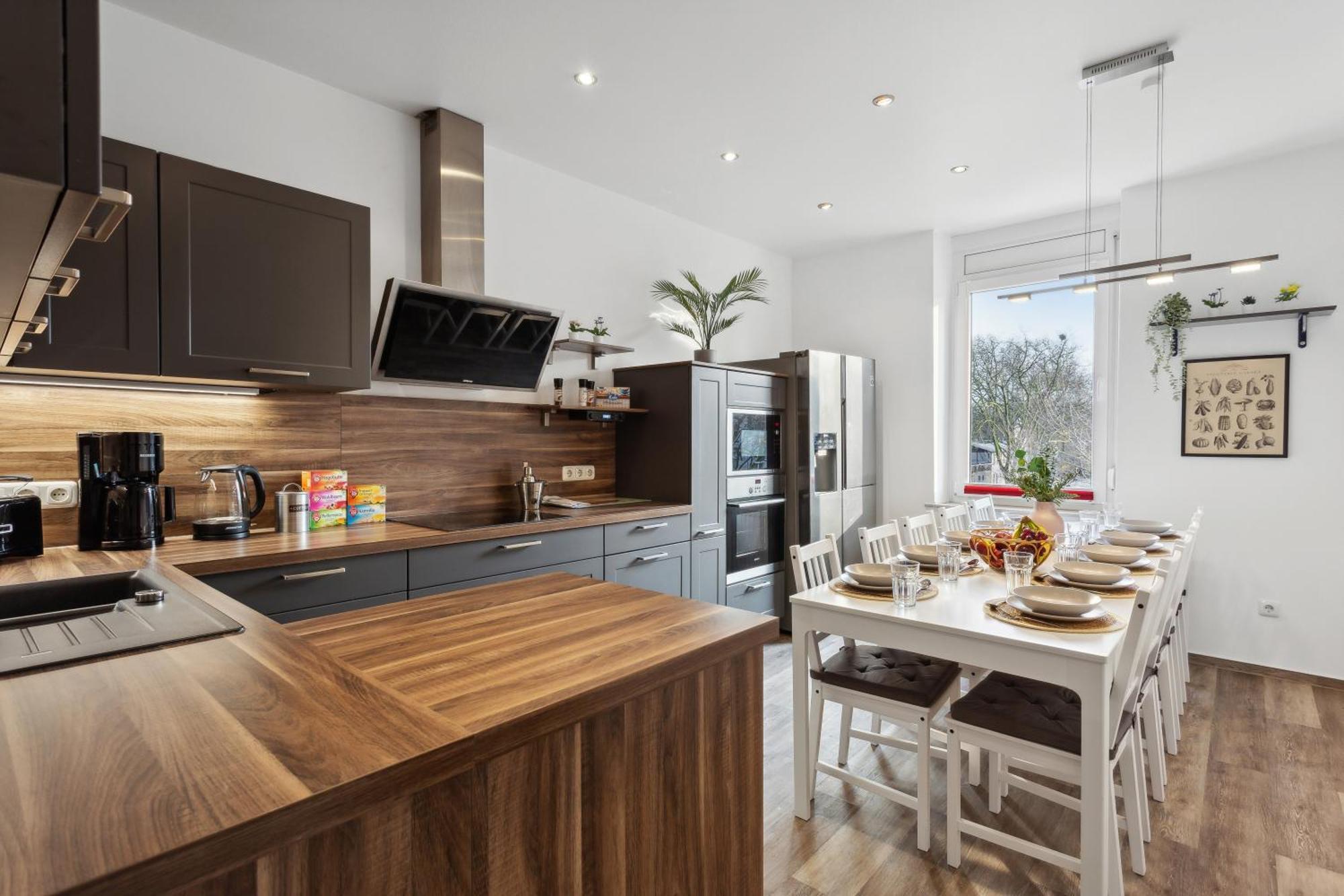 Stylish & Relaxing Penthouse ~ Workspace ~ Parking Apartment *