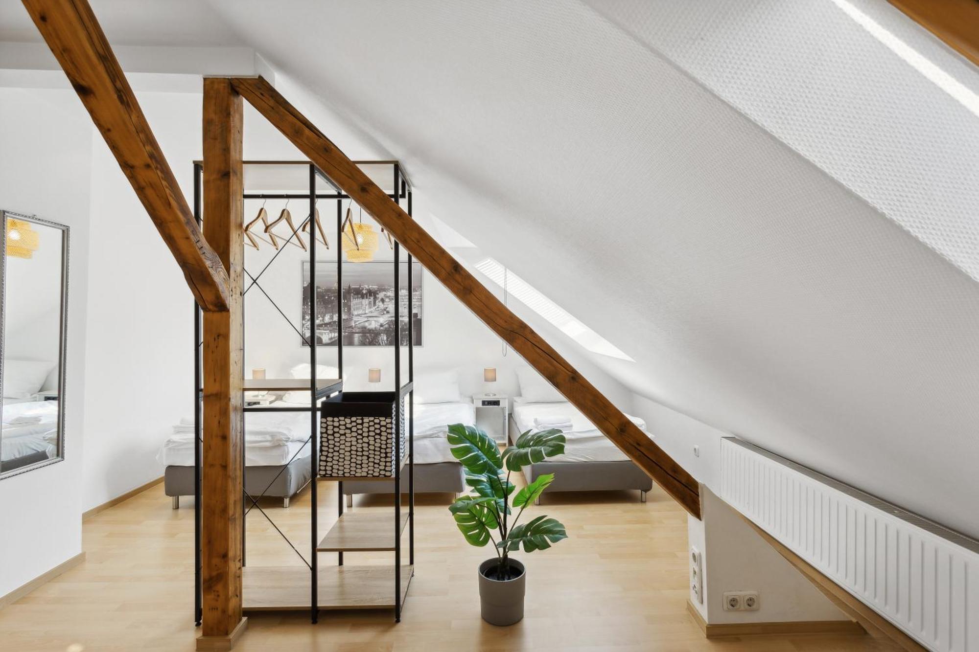 Stylish & Relaxing Penthouse ~ Workspace ~ Parking *
