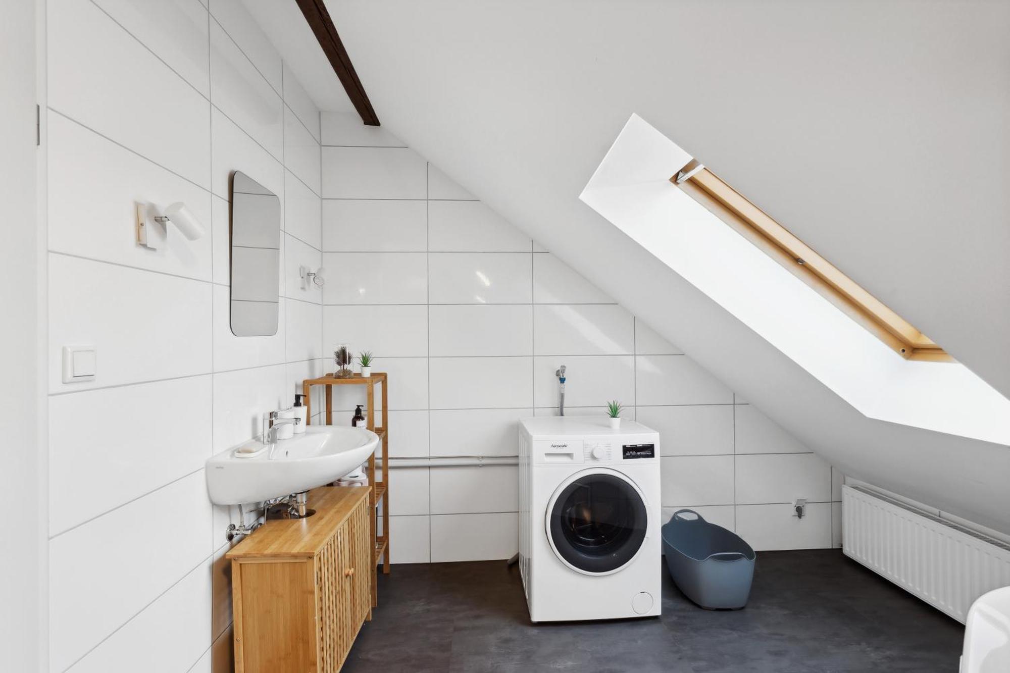 Stylish & Relaxing Penthouse ~ Workspace ~ Parking Apartment *