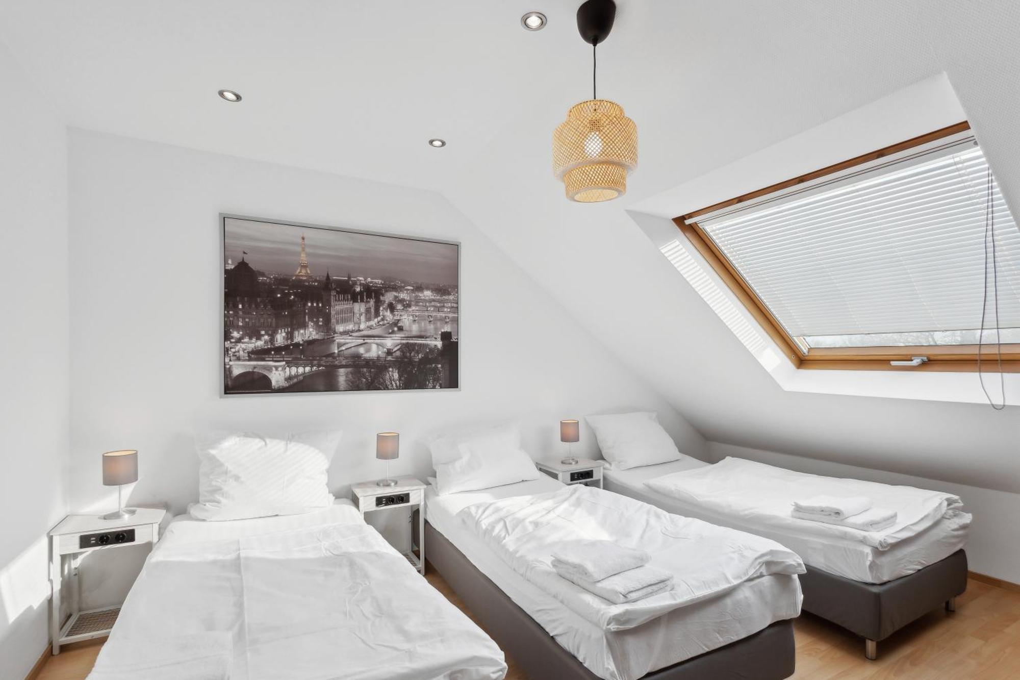 Stylish & Relaxing Penthouse ~ Workspace ~ Parking Apartment Gelsenkirchen