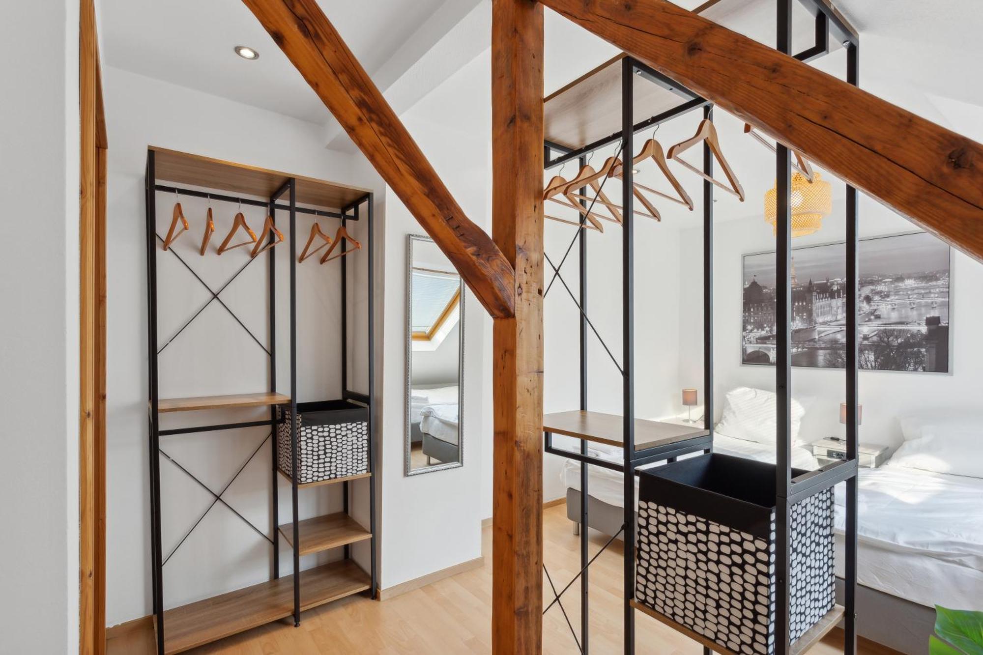 Stylish & Relaxing Penthouse ~ Workspace ~ Parking Apartment Gelsenkirchen