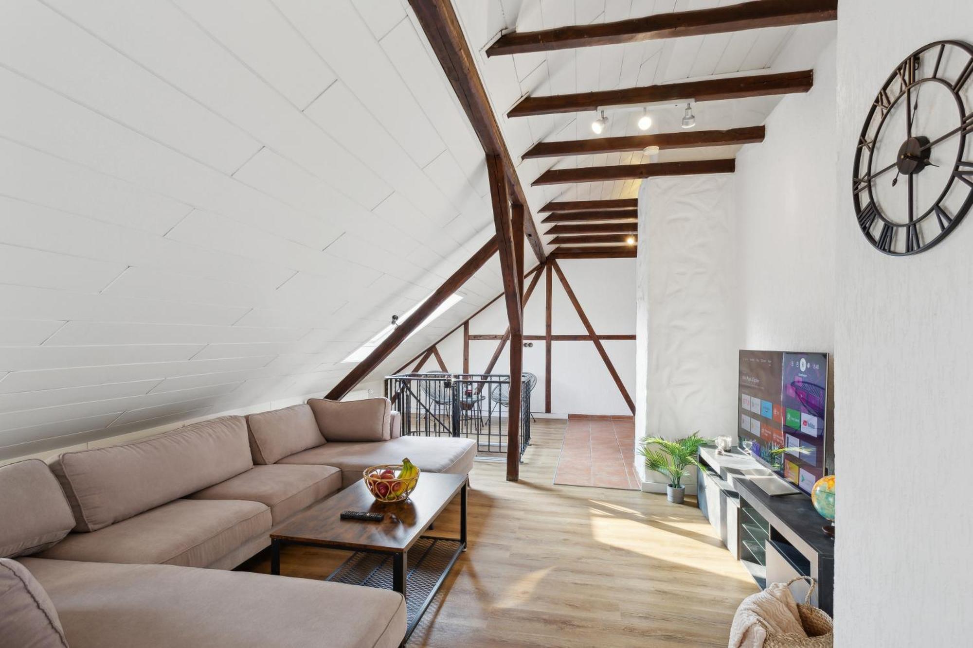 Stylish & Relaxing Penthouse ~ Workspace ~ Parking Apartment Gelsenkirchen